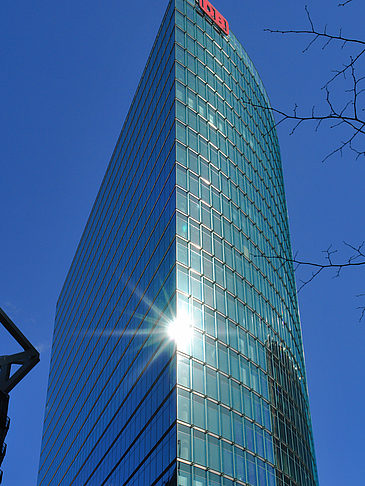 Foto Hochhaus der Deutschen Bahn - Berlin