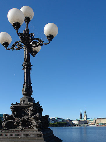 Laterne und Binnenalster Fotos