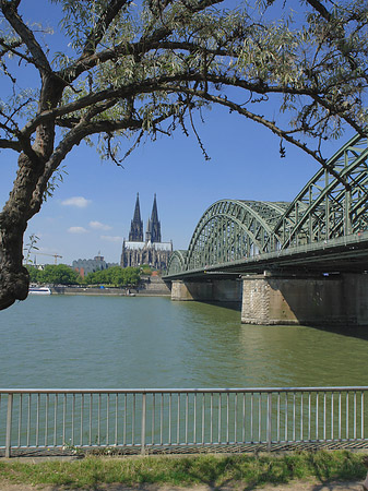 Foto Hohenzollernbrücke am Kölner Dom - Köln