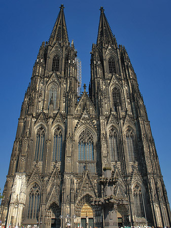 Westfassade des Kölner Doms