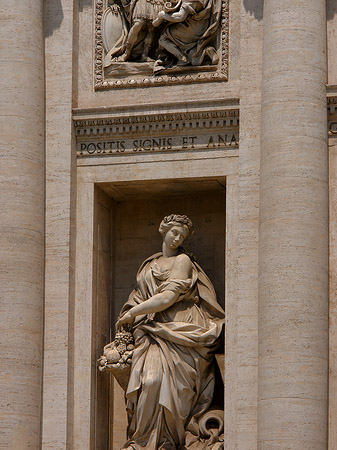 Foto Statuen am Trevibrunnen - Rom