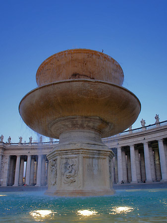 Foto Brunnen auf dem Petersplatz