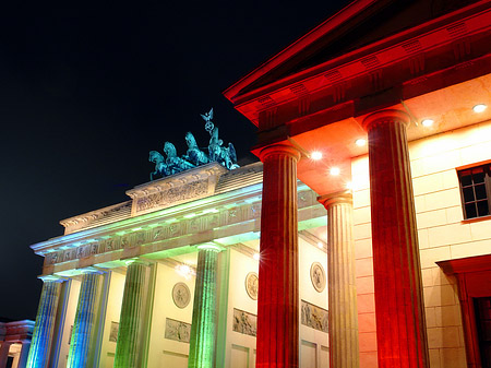 Brandenburger Tor bei Nacht Fotos