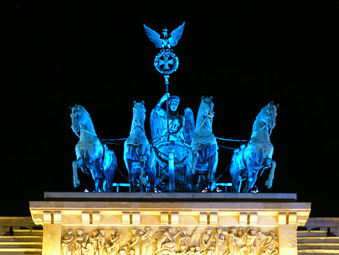 Quadriga bei Nacht Fotos