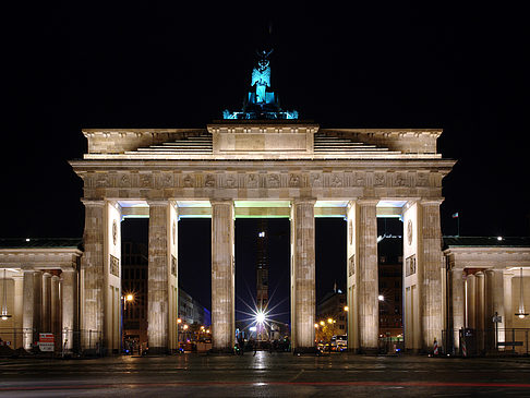 Brandenburger Tor - Blick nach Osten Fotos