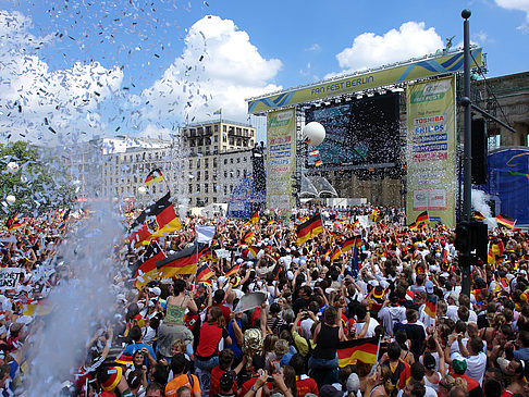 Foto Konfetti Parade - Nationalmannschaft - Berlin