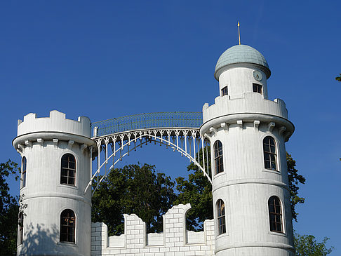 Foto Schloss auf der Pfaueninsel - Berlin