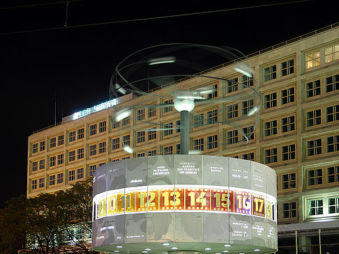 Foto Weltzeituhr am Alexanderplatz - Berlin