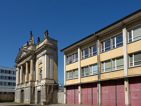 Nebengebäude Fotos