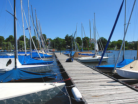 Foto Bootsverleih und Hafen auf der Außenalster