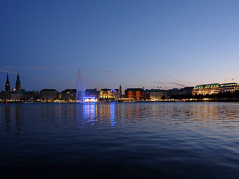 Binnenalster am Abend Fotos