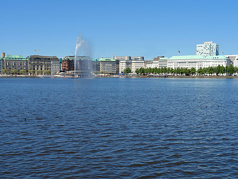 Fotos Fontäne auf der Binnenalster | Hamburg