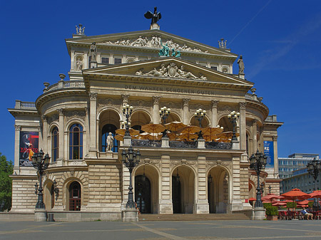 Fotos Alte Oper mit Schirmen | Frankfurt am Main