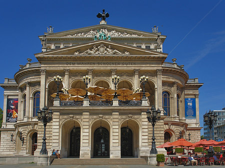 Fotos Alte Oper mit Schirmen | Frankfurt am Main