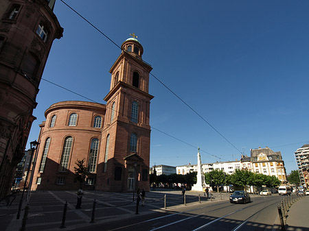 Foto Paulskirche mit Straße