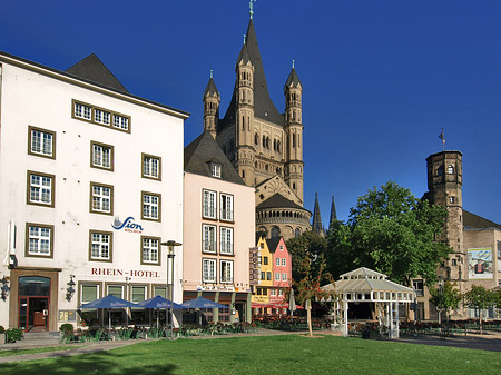 Groß St Martin hinter Fischmarkt