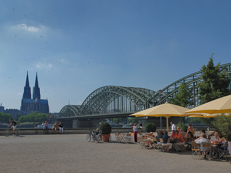 Hohenzollernbrücke am Kölner Dom