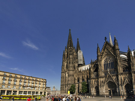 Fotos Bimmelbahn fährt zum Kölner Dom | Köln