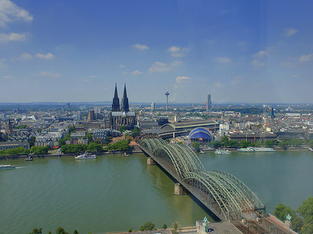 Foto Hohenzollernbrücke und Kölner Dom - Köln