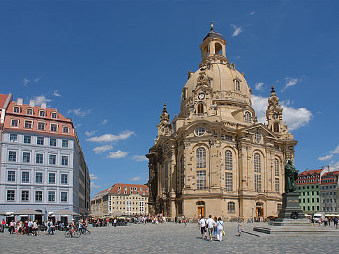 Foto Frauenkirche und Neumarkt - Dresden